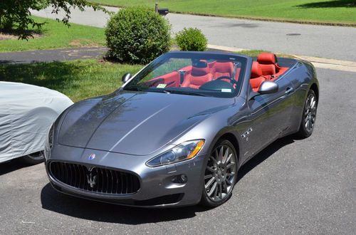 2010 gran tursimo convertible! rare color combo, 13k miles, immaculate  serviced