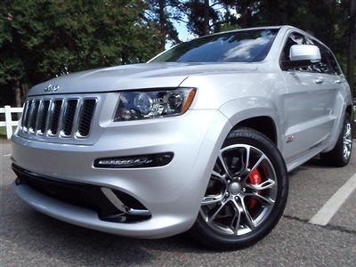 Srt-8 2012 grand cherokee srt8 low miles 4 dr suv gasoline 6.4l v8 hemi bright s