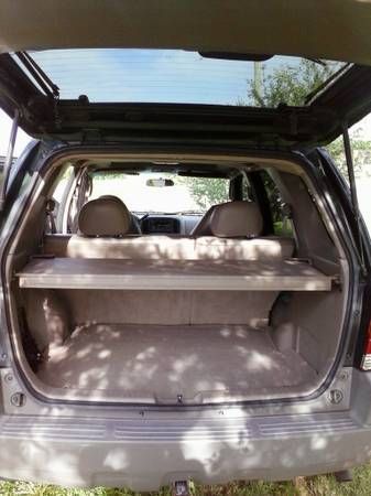 4 x 4 2001 ford escape 4wheel drive-all leather-sunroof-power everything! loaded