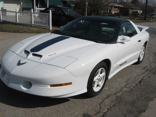 Pontiac trans am 1994 25th anniversary t-tops 33000 miles