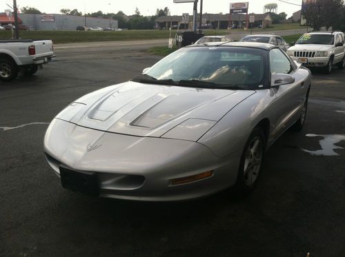 1996 silver pontiac firebird t-top t-top 95k miles v6 super clean