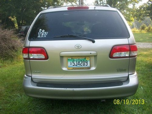 2002 Toyota Sienna CE Mini Passenger Van 5-Door 3.0L, image 10