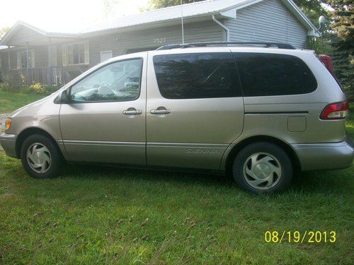 2002 Toyota Sienna CE Mini Passenger Van 5-Door 3.0L, image 11