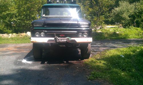 1966 Chevy Suburban 4WD, image 3