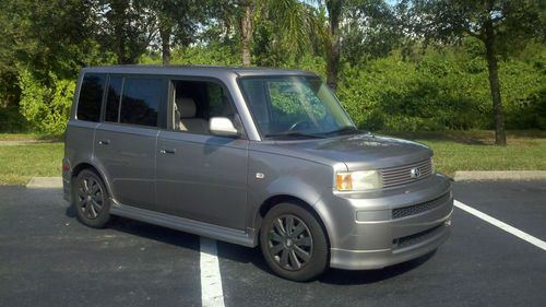 2004 scion xb base wagon 5-door 1.5l clean title