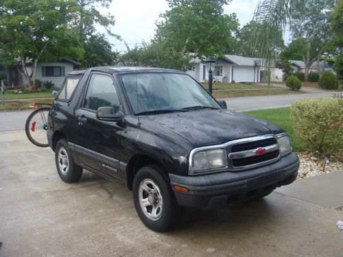 2003 chevrolet tracker base sport utility 2-door 2.0l