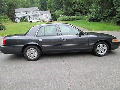 Very sharp 2 owner rare lx sport in pristine condition leather cd floor shifter