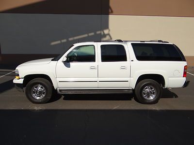 Chevy suburban 2500 lt, 8.1l, 4x4, 1 owner, non smoker,  clean autocheck!!!