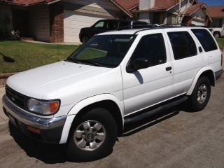 1999 nissan pathfinder xe sport utility 4-door 3.3l