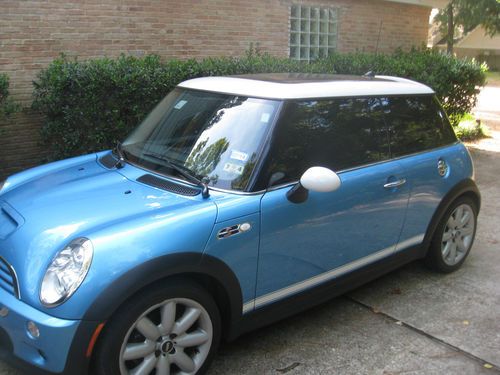 2005 mini cooper s. 64k miles