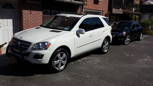 White, great condition, low miles, ml350,