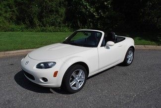 2007 mazda miata sport wht/blk 40k miles looks runs and drives great no reserve