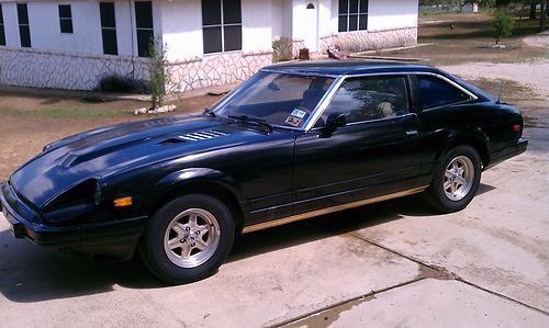 1982 datsun 280 zx 2+2, 5 spd, no reserve