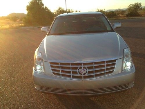 08 cadillac dts super clean luxury package