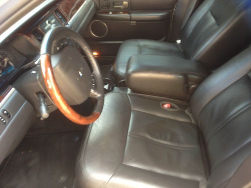 lincoln towncar 2011 factory  warrant  untill 2014 or 50000 miles  has 40250, US $20,999.00, image 2