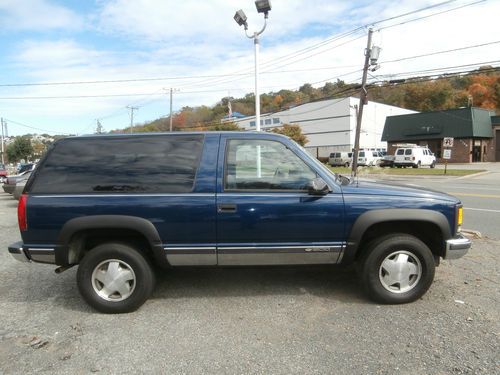 1995 chevrolet tahoe ls sport utility 2-door 5.7l