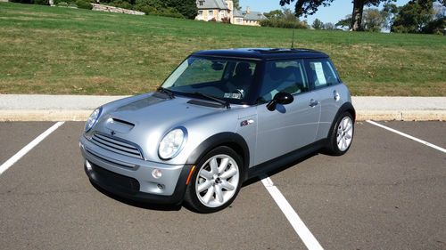 2004 mini cooper s hatchback 2-door 1.6l super low reserve