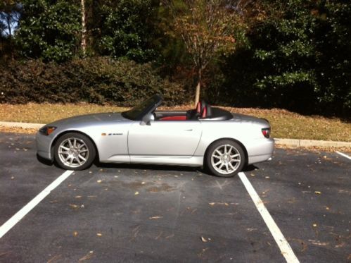 2004 honda s2000 base convertible 2-door 2.2l