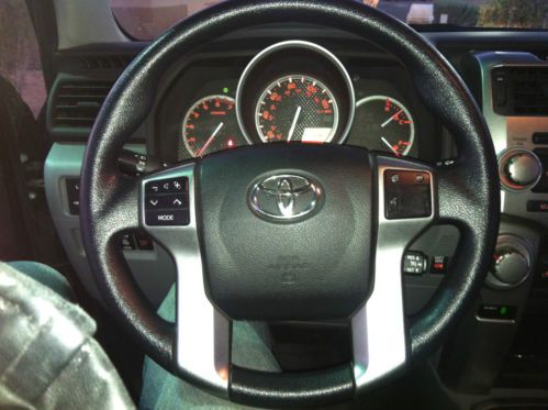 33" NITTO TRAIL GRAPPLERS, FUEL SILVER KRANK WHEELS, DAYSTAR LIFT, 3rd ROW!!!, US $28,995.00, image 18