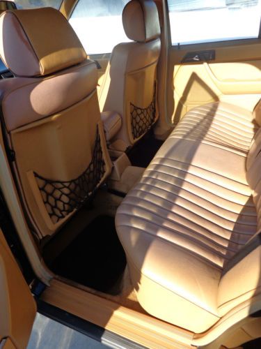 Vintage 1989 Mercedes Benz 300E, image 7