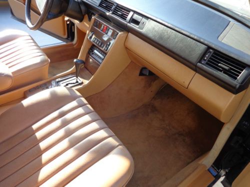 Vintage 1989 Mercedes Benz 300E, image 10