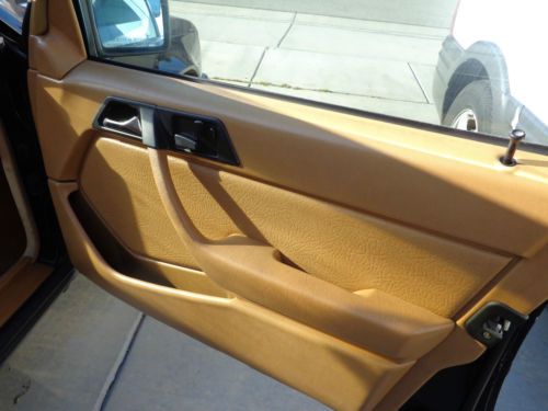 Vintage 1989 Mercedes Benz 300E, image 11