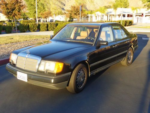 Vintage 1989 Mercedes Benz 300E, image 17