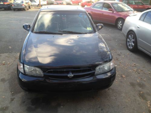 1999 nissan altima se sedan 4-door 2.4l