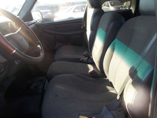 2000 Chevy Silverado, NO RESERVE, image 3
