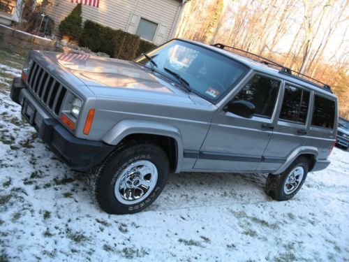2000 jeep cherokee sport-4x4-83,000 original miles!! has cruise control!!
