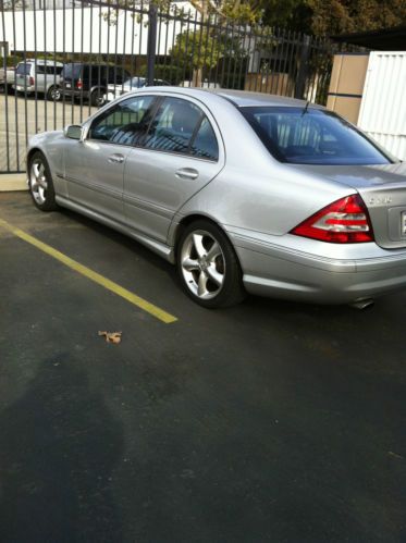 Mercedes benz c230wz silver color and black interior at excellent condition