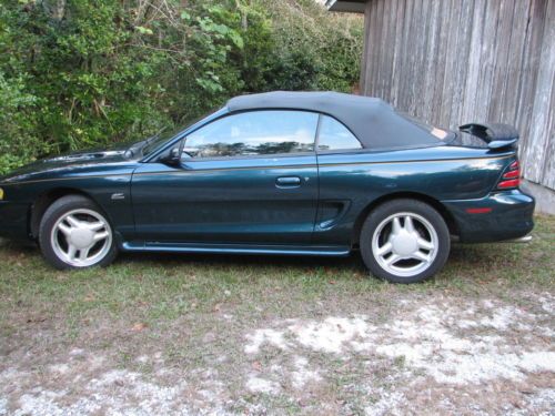 1995 ford mustang gt convertible 2-door 5.0l