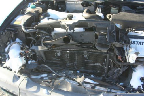 Car does run, can be fixed or used for parts