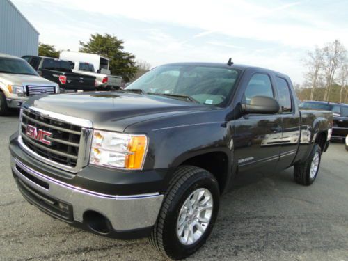 2011gmc sierra extended cab 2wd rebuilt clear title, light damage needs paint