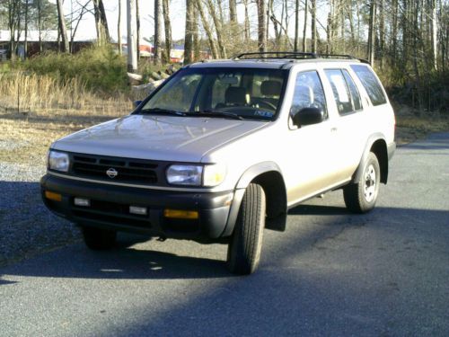 1997 nissan pathfinde sport utility suv 4wd 4x4 clean runsgreat gold no reserve