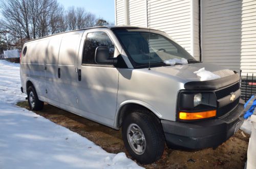 2008 chevrolet express 2500 base extended cargo van 3-door 4.8l