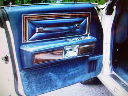 1979 Lincoln Towncar White Exterior with Navy Blue Leather Interior., image 6