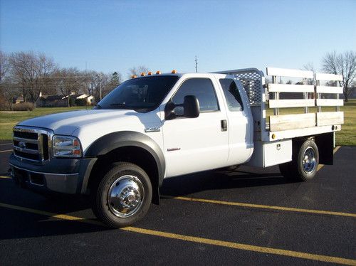 2006 f-450 flat bed 6.0l turbo diesel *low miles*