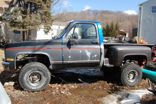 1977 chevy k10 stepside pick up  unfinished project