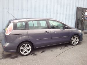 2009 mazda 5 4dr wgn auto grand touring, 3rd row, alloy wheels.