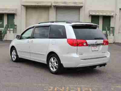 2006 Toyota Sienna XLE Limited  3.3L JBL AM/FM 6-CD Navi DVD 7 Passenger, image 3