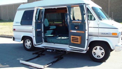 1995 gmc g20 handicap wheelchair lift ramp chevy conversion van only 86k miles!!