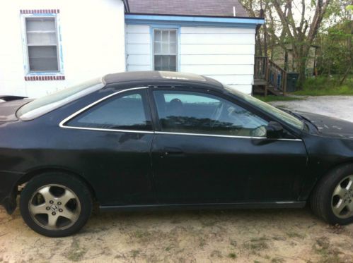 1998 Honda Accord needs TLC, image 3