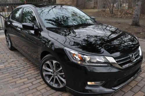 2013 honda accord sport. no reserve.cruise/media screen/camera/salvage/rebuilt