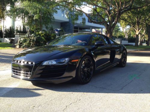 2011 audi r8 base coupe 2-door 5.2l