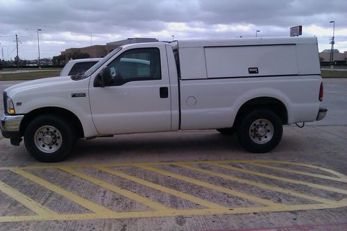 2004 ford f-250 super duty xlt standard cab pickup 2-door 6.8l auto