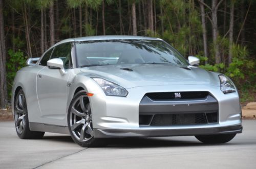 2009 nissan gt-r premium silver with excellent leather interior k40 radar