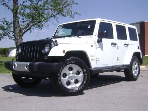 Like new 2014 jeep wrangler unlimited sahara navigation hard/soft tops doors 4wd