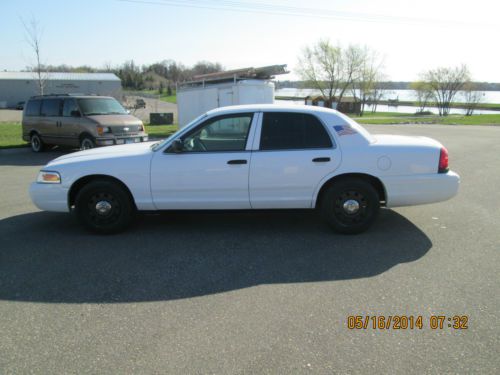 2008 ford crown victoria police interceptor sedan 4-door 4.6l
