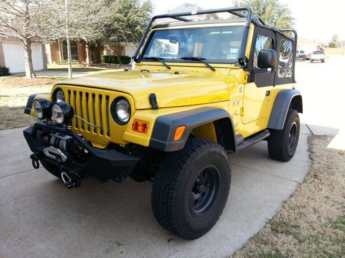 2004 jeep wrangler x 2-door 4.0l lifted with winch